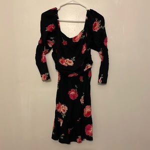 Flowered dress black and pink. Brand : Miss Selfridge Size : US 4 EUR  36 Uk 8.